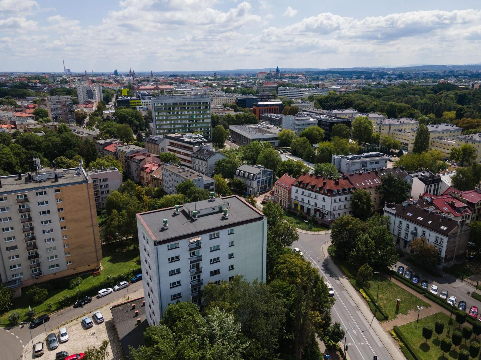 Czarnowiejska Mini Studio With Loggia Krakow Luaran gambar